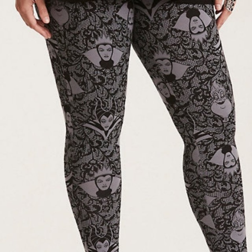 NWT Torrid Leggings black and gray - villains!